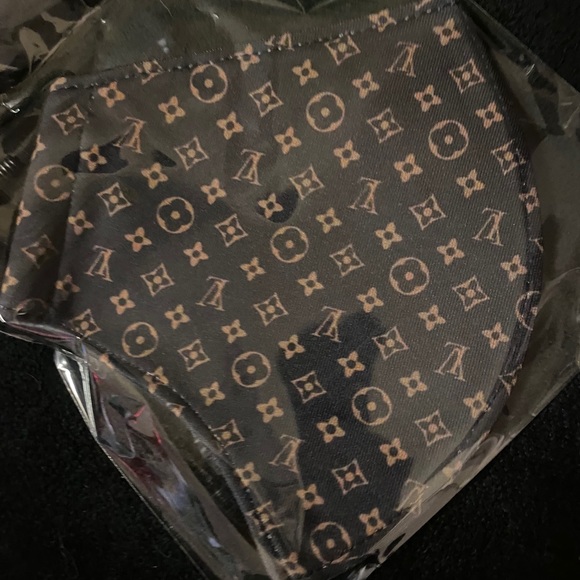 Masks - Picture 10 of 12